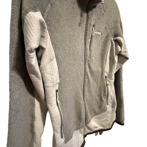 Womens Patagonia R2 Fleece Jacket, Small - Picture 2 of 4